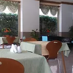 세일러선 아파트 호텔 5*