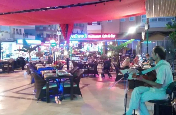 Sailorson アパートホテル