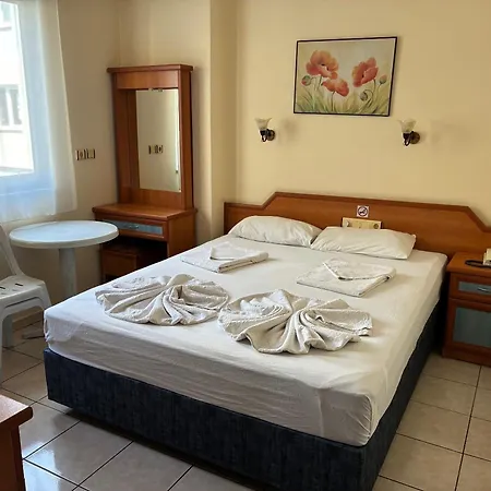 萨利森公寓酒店 3*