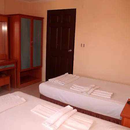 萨利森公寓酒店 阿拉尼亚