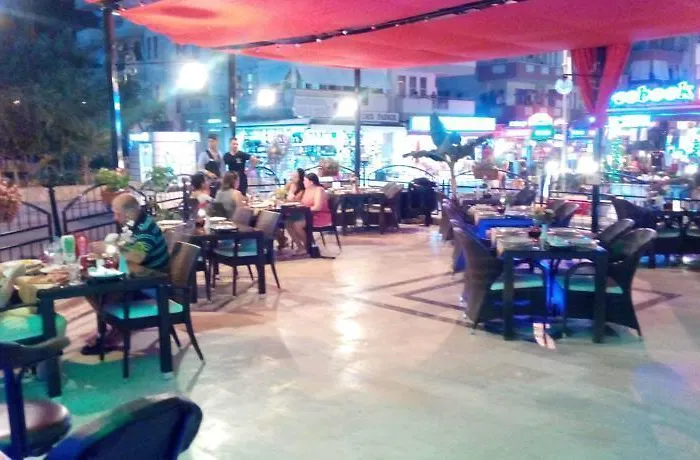 萨利森公寓酒店 3*